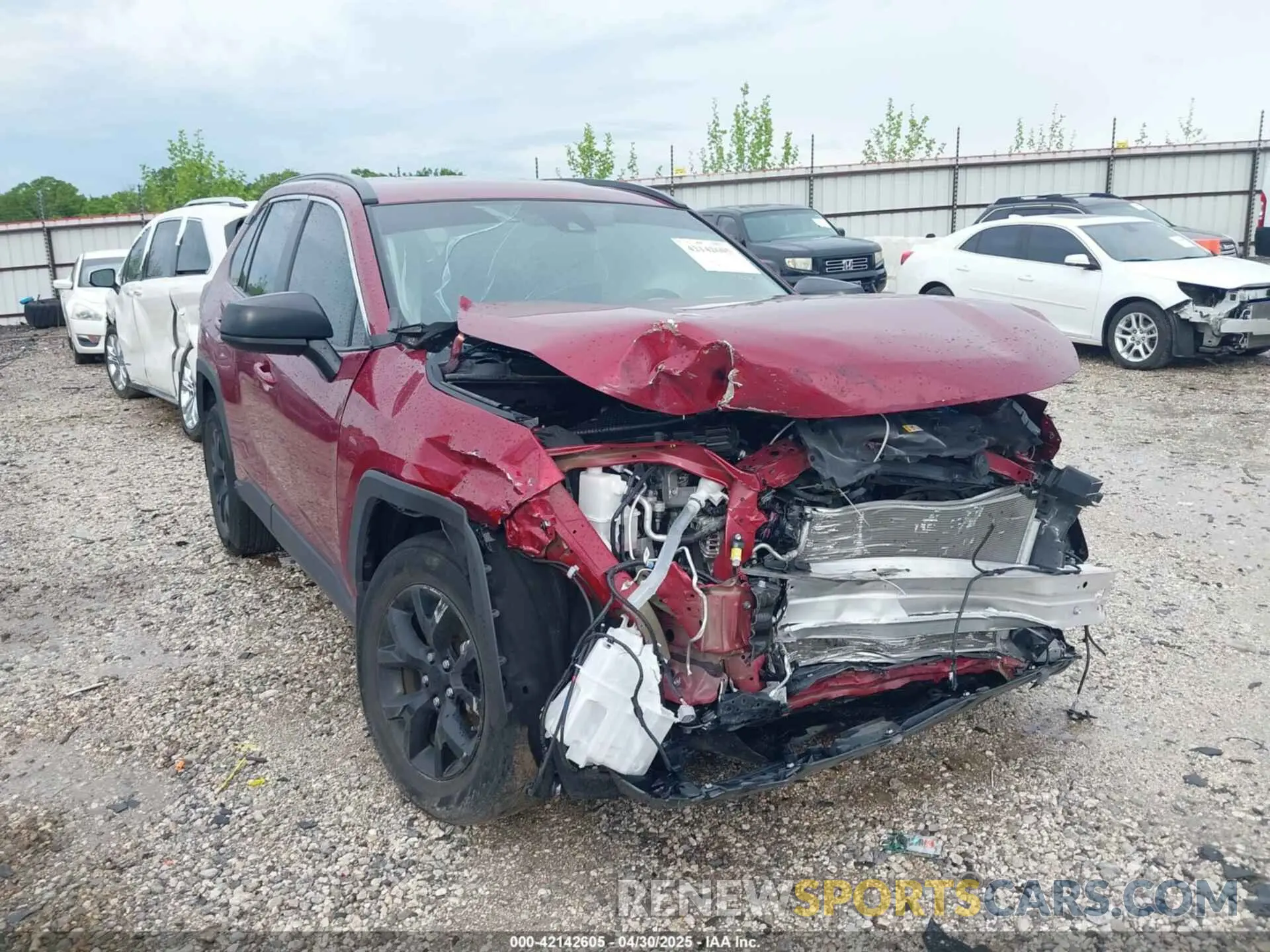 1 Photograph of a damaged car 2T3H1RFV2MW178873 TOYOTA RAV4 2021