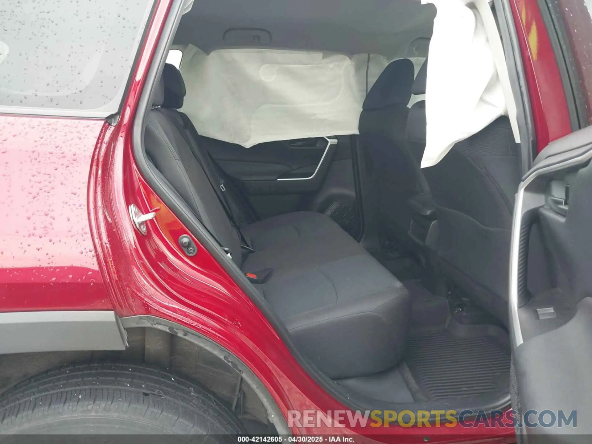 8 Photograph of a damaged car 2T3H1RFV2MW178873 TOYOTA RAV4 2021