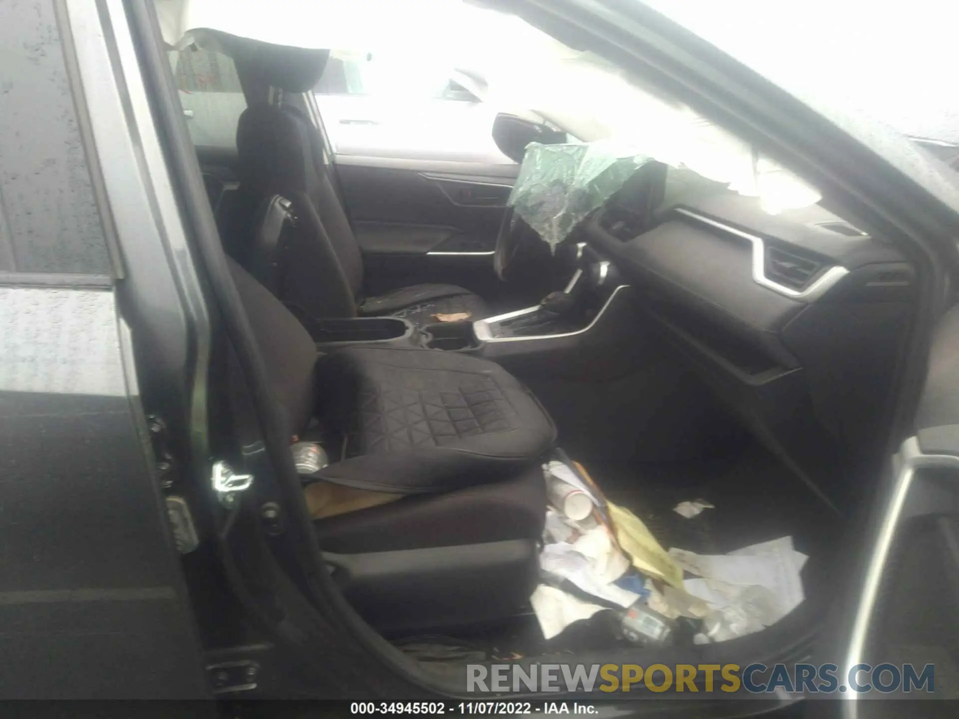 5 Photograph of a damaged car 2T3H1RFV3MC089931 TOYOTA RAV4 2021
