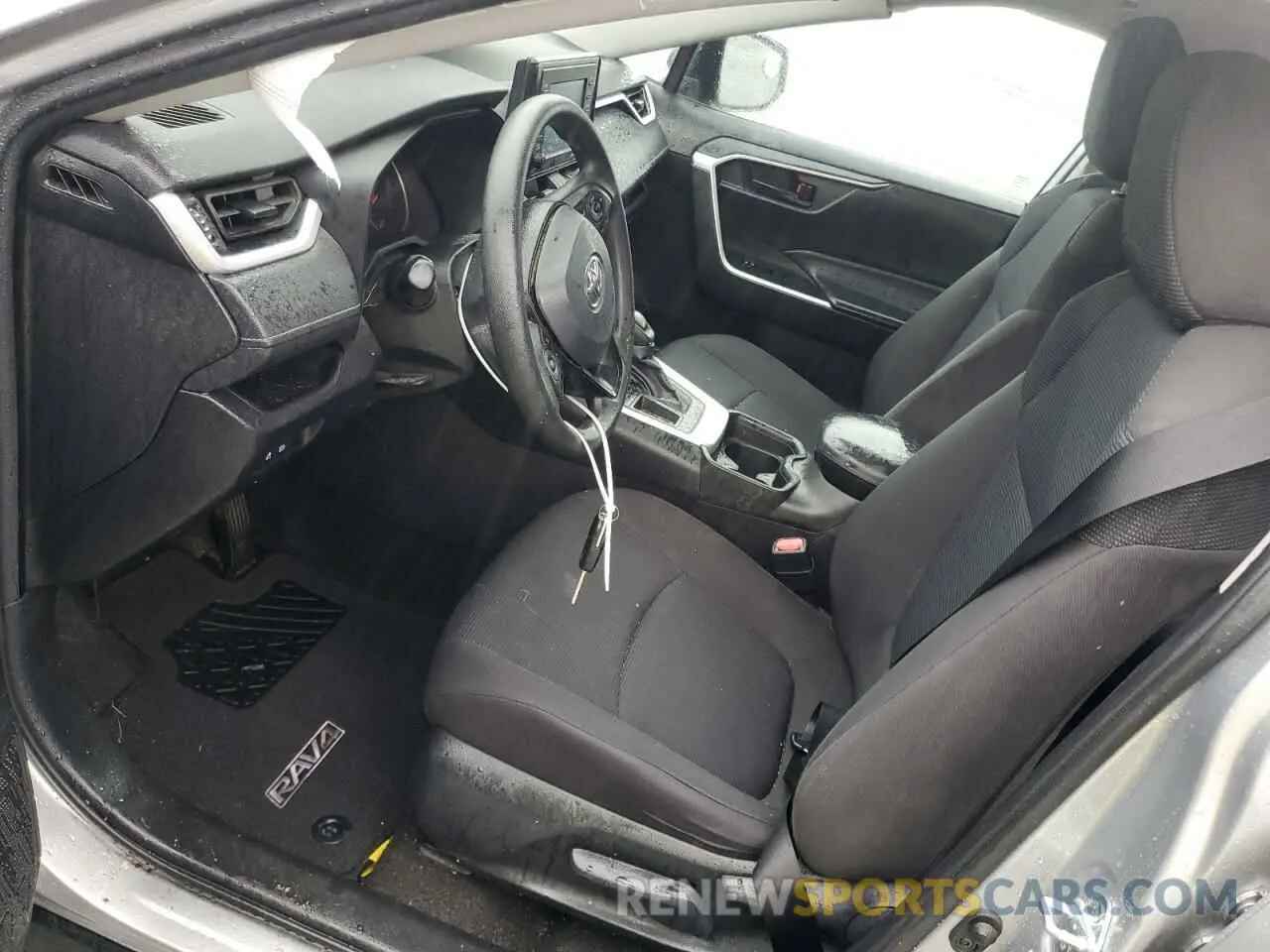7 Photograph of a damaged car 2T3H1RFV3MC103794 TOYOTA RAV4 2021