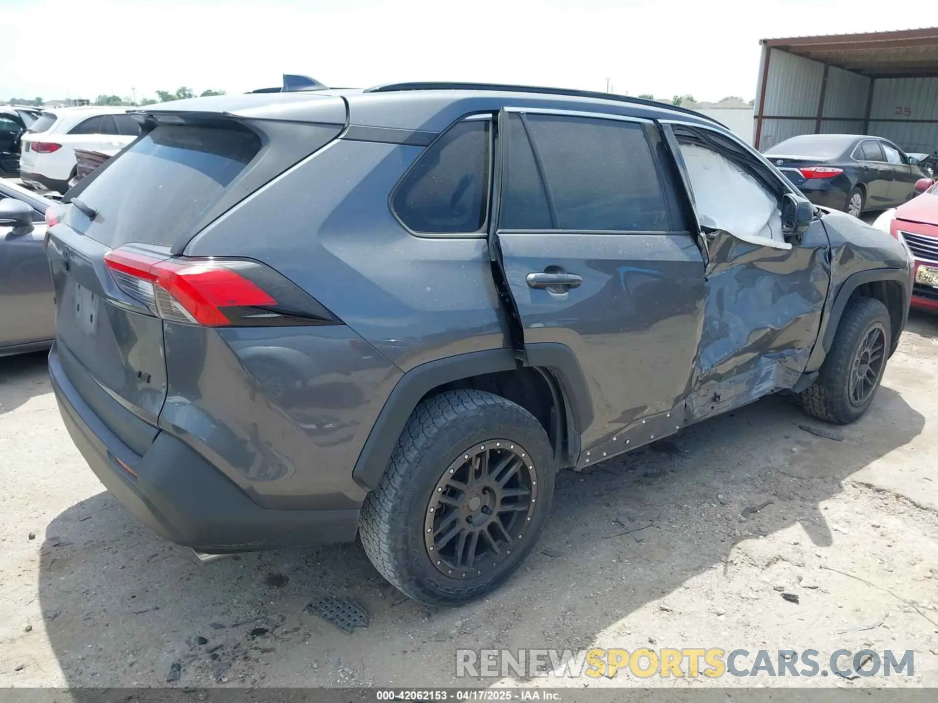4 Фотография поврежденного автомобиля 2T3H1RFV3MC112317 TOYOTA RAV4 2021