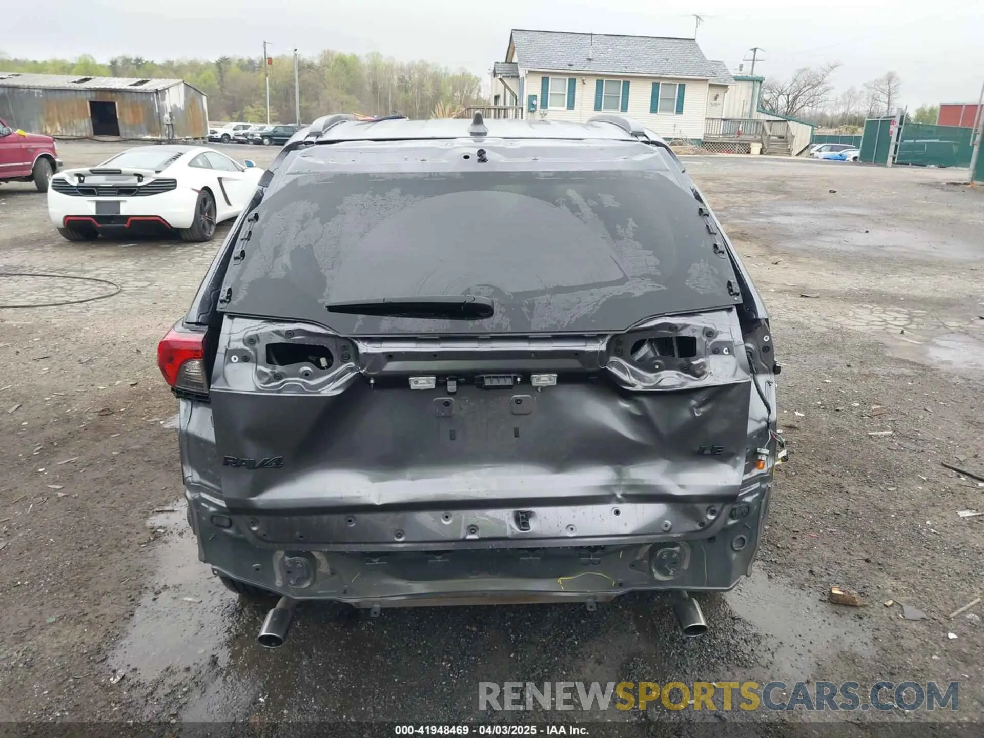 17 Photograph of a damaged car 2T3H1RFV3MC136570 TOYOTA RAV4 2021