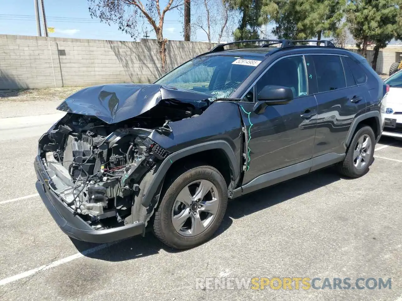 1 Фотография поврежденного автомобиля 2T3H1RFV3MC165938 TOYOTA RAV4 2021
