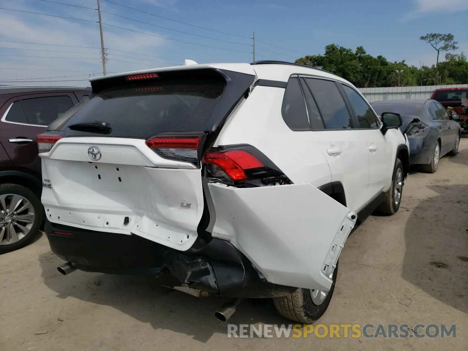 4 Photograph of a damaged car 2T3H1RFV3MW108797 TOYOTA RAV4 2021