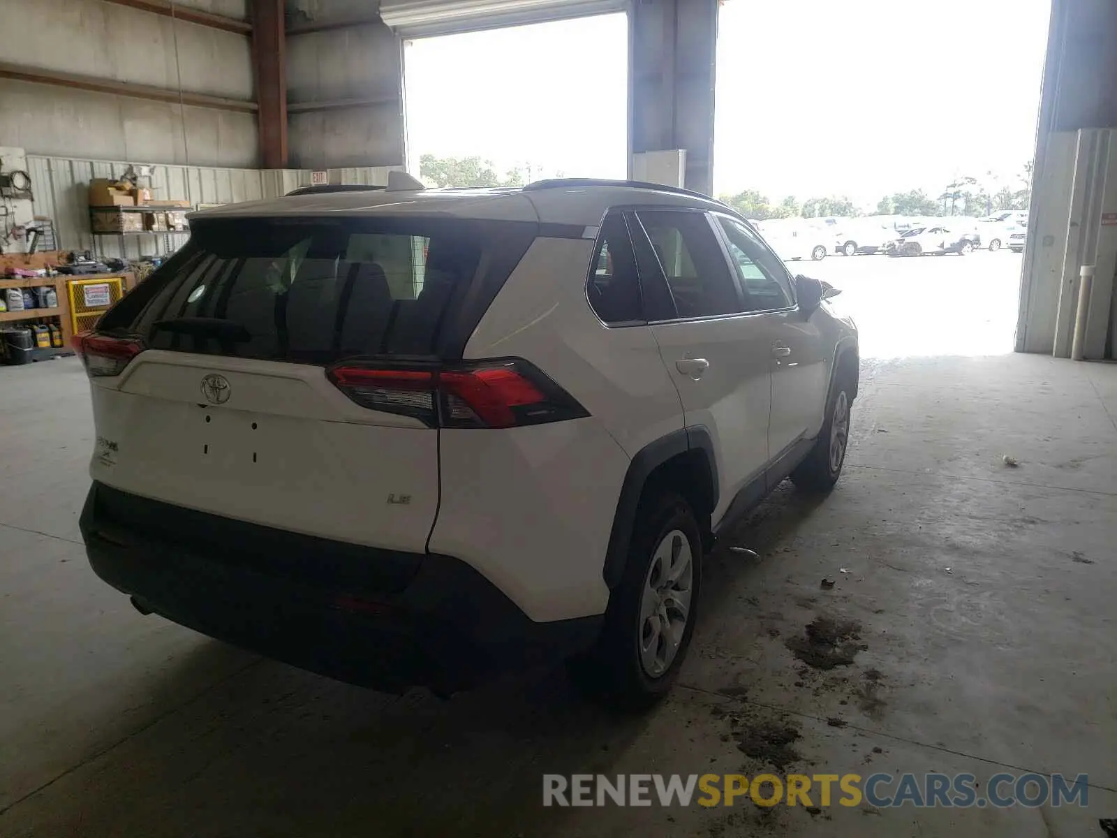 4 Photograph of a damaged car 2T3H1RFV3MW128029 TOYOTA RAV4 2021