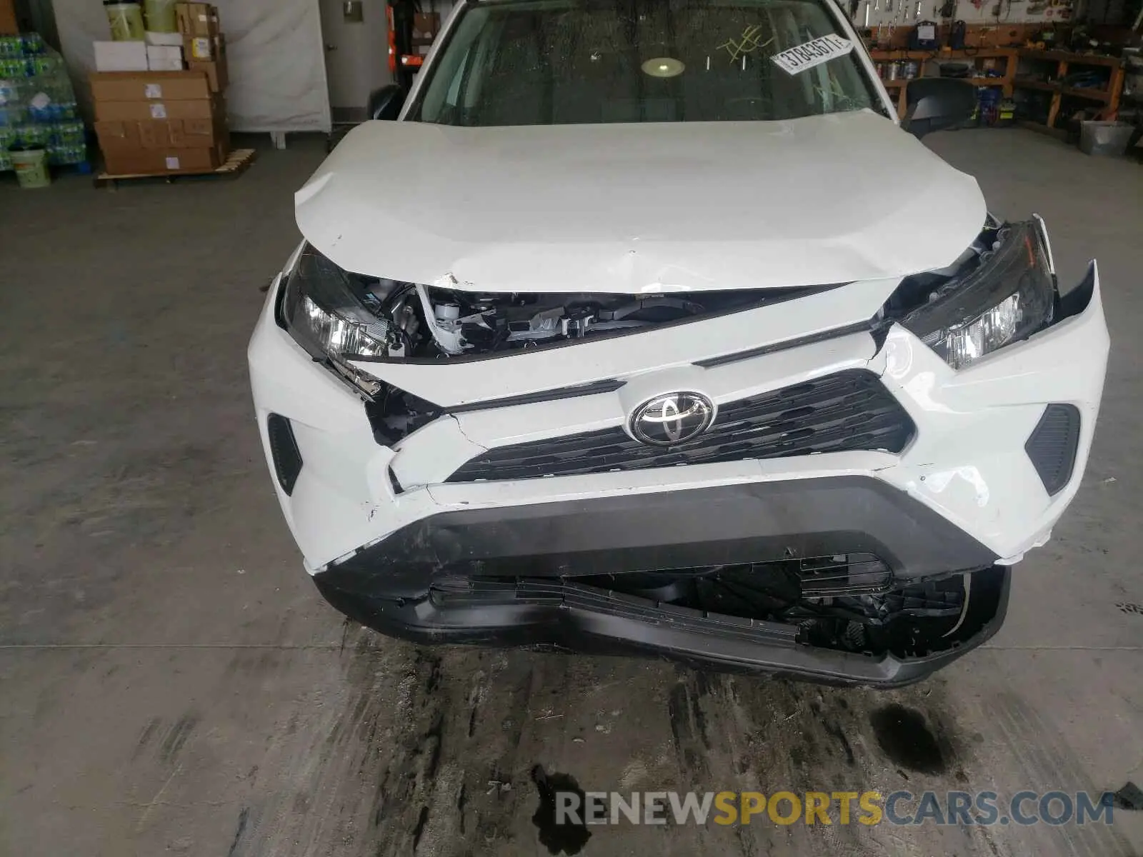 9 Photograph of a damaged car 2T3H1RFV3MW128029 TOYOTA RAV4 2021
