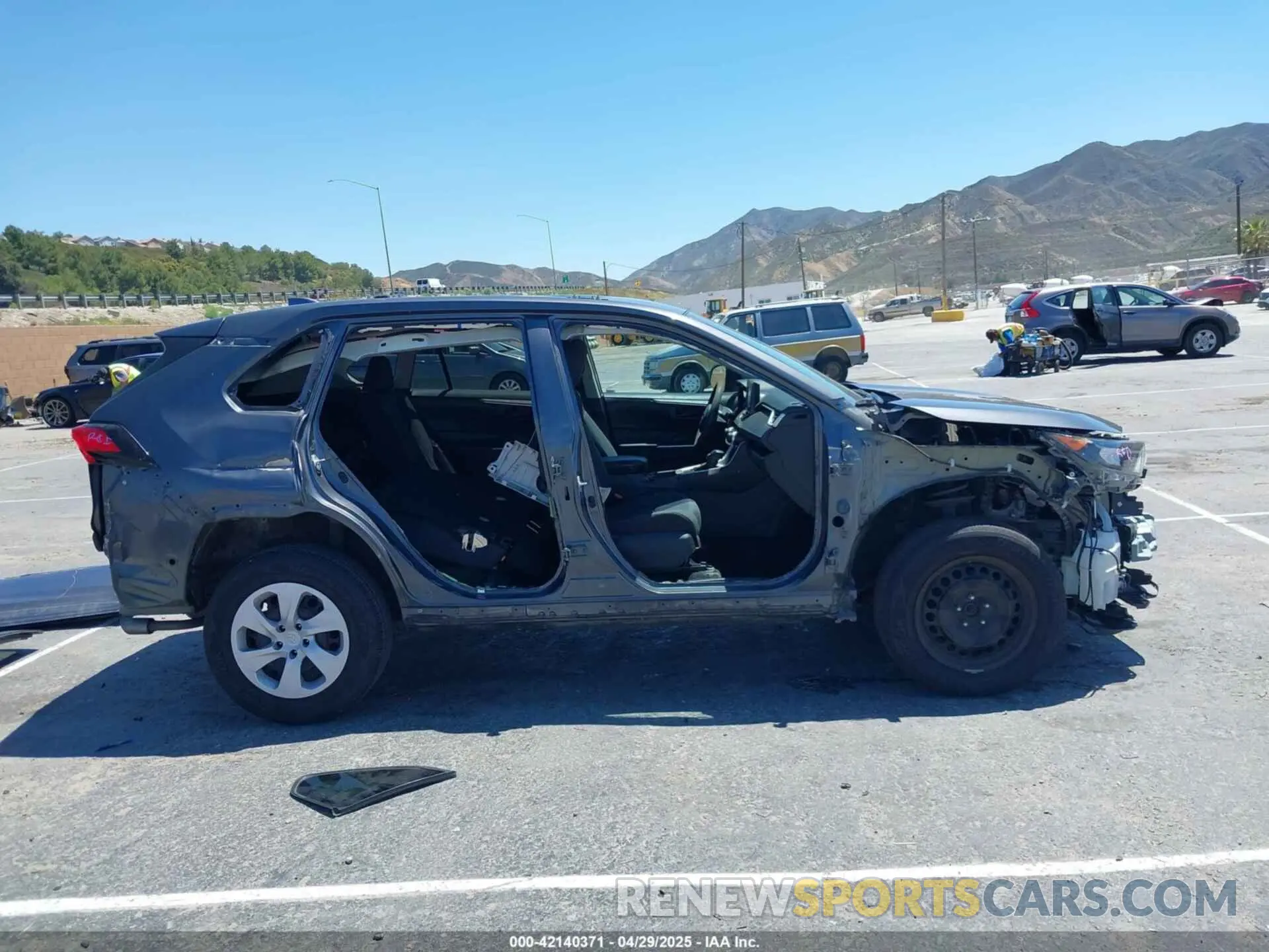 14 Фотография поврежденного автомобиля 2T3H1RFV3MW133201 TOYOTA RAV4 2021