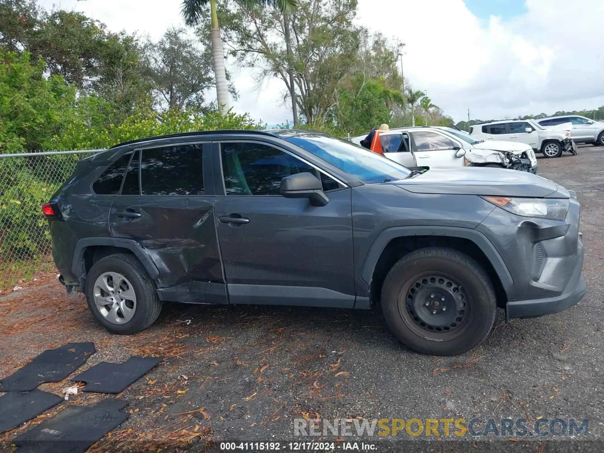 13 Photograph of a damaged car 2T3H1RFV4MC099612 TOYOTA RAV4 2021
