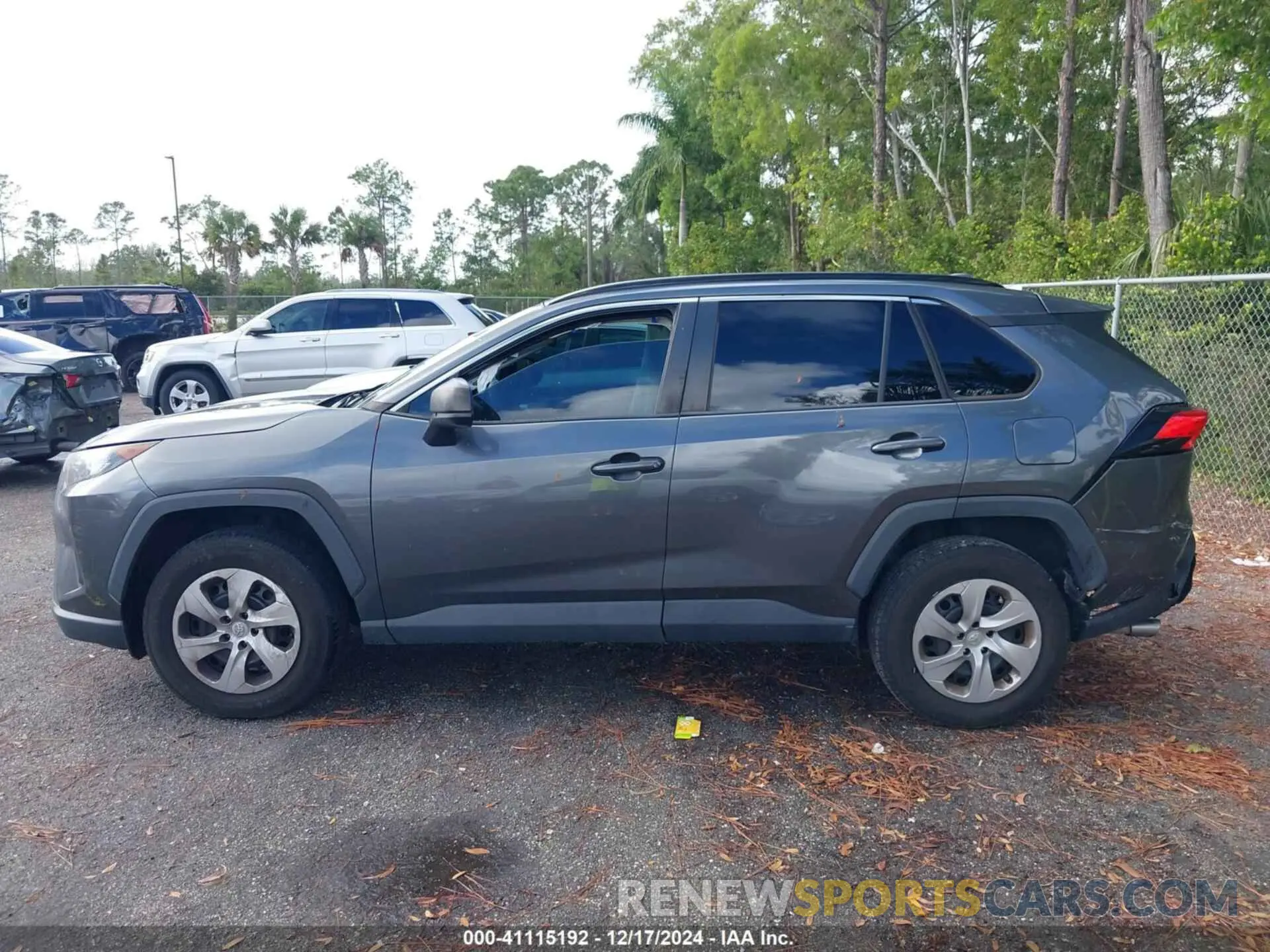 14 Photograph of a damaged car 2T3H1RFV4MC099612 TOYOTA RAV4 2021