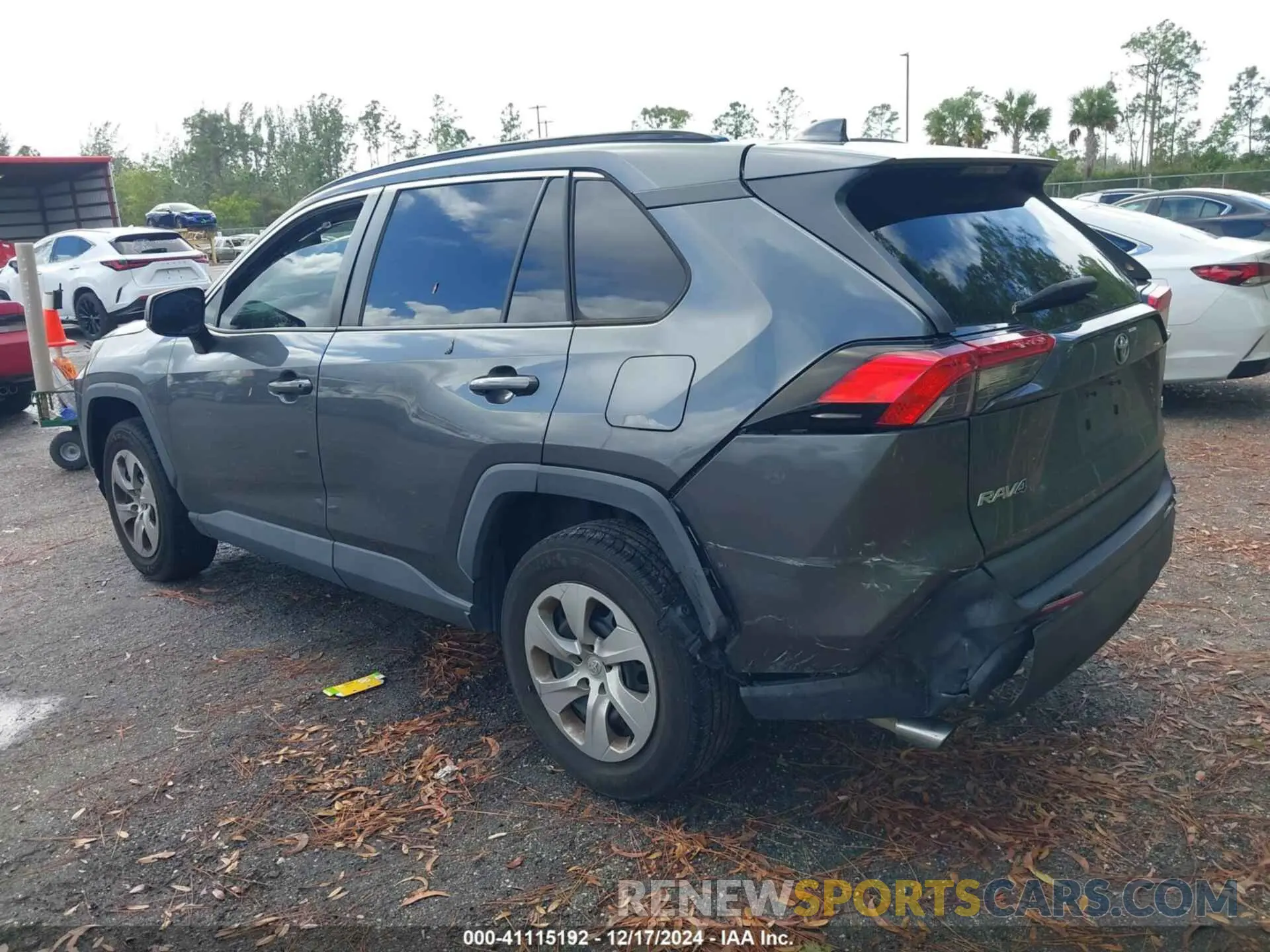 3 Photograph of a damaged car 2T3H1RFV4MC099612 TOYOTA RAV4 2021