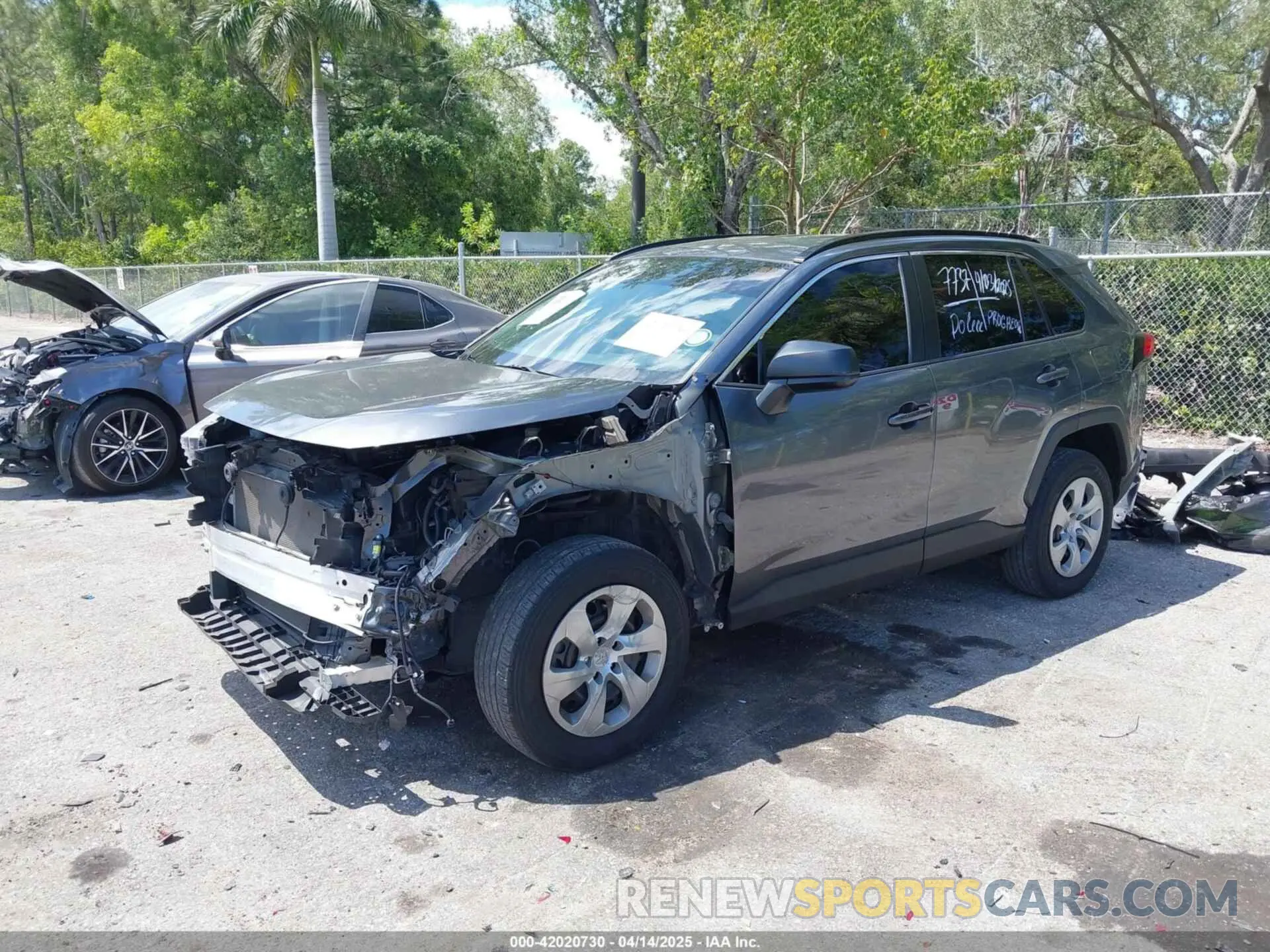 2 Photograph of a damaged car 2T3H1RFV4MC119731 TOYOTA RAV4 2021