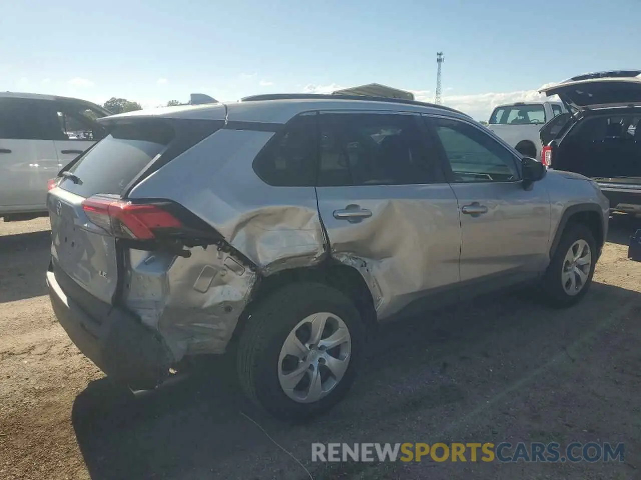 3 Photograph of a damaged car 2T3H1RFV4MC150106 TOYOTA RAV4 2021