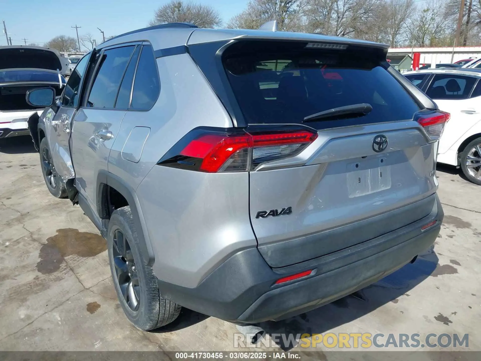 3 Фотография поврежденного автомобиля 2T3H1RFV4MC163860 TOYOTA RAV4 2021