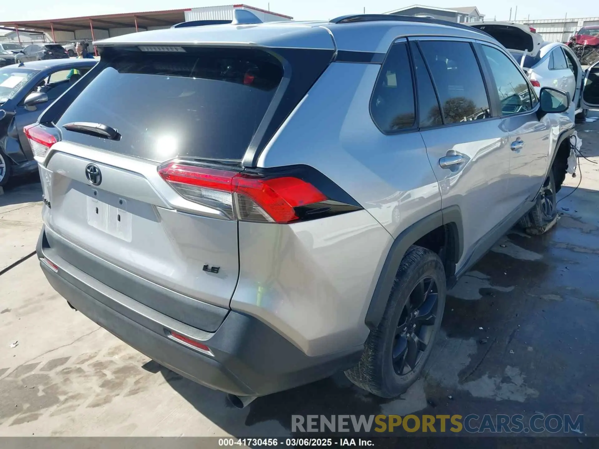 4 Фотография поврежденного автомобиля 2T3H1RFV4MC163860 TOYOTA RAV4 2021