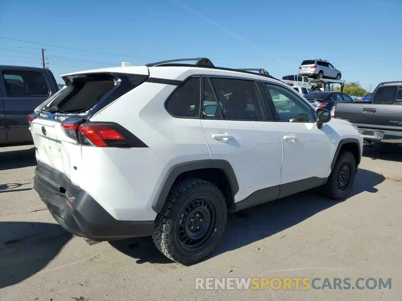 3 Photograph of a damaged car 2T3H1RFV4MW122174 TOYOTA RAV4 2021