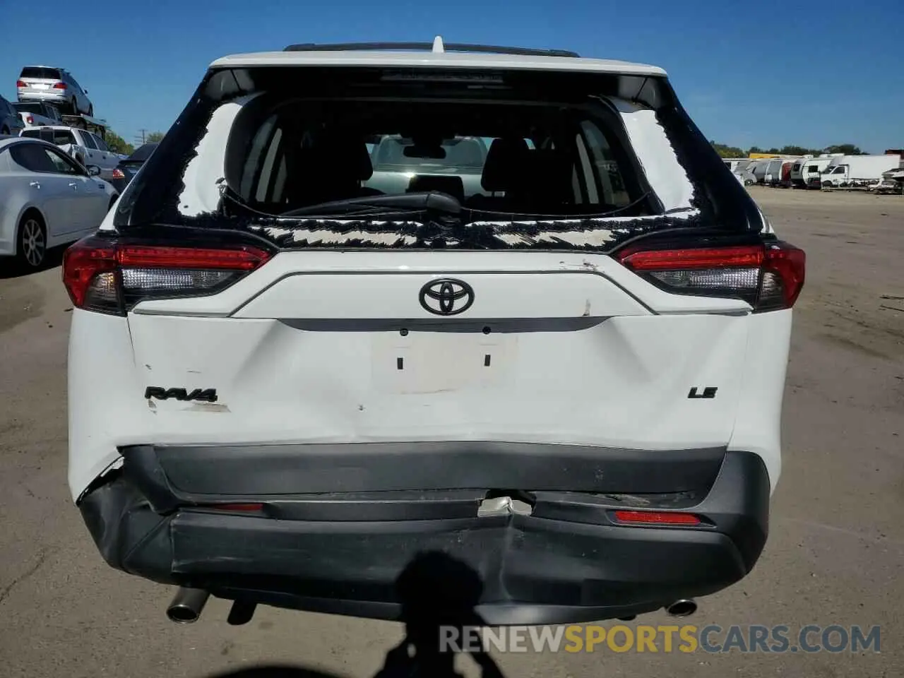 6 Photograph of a damaged car 2T3H1RFV4MW122174 TOYOTA RAV4 2021