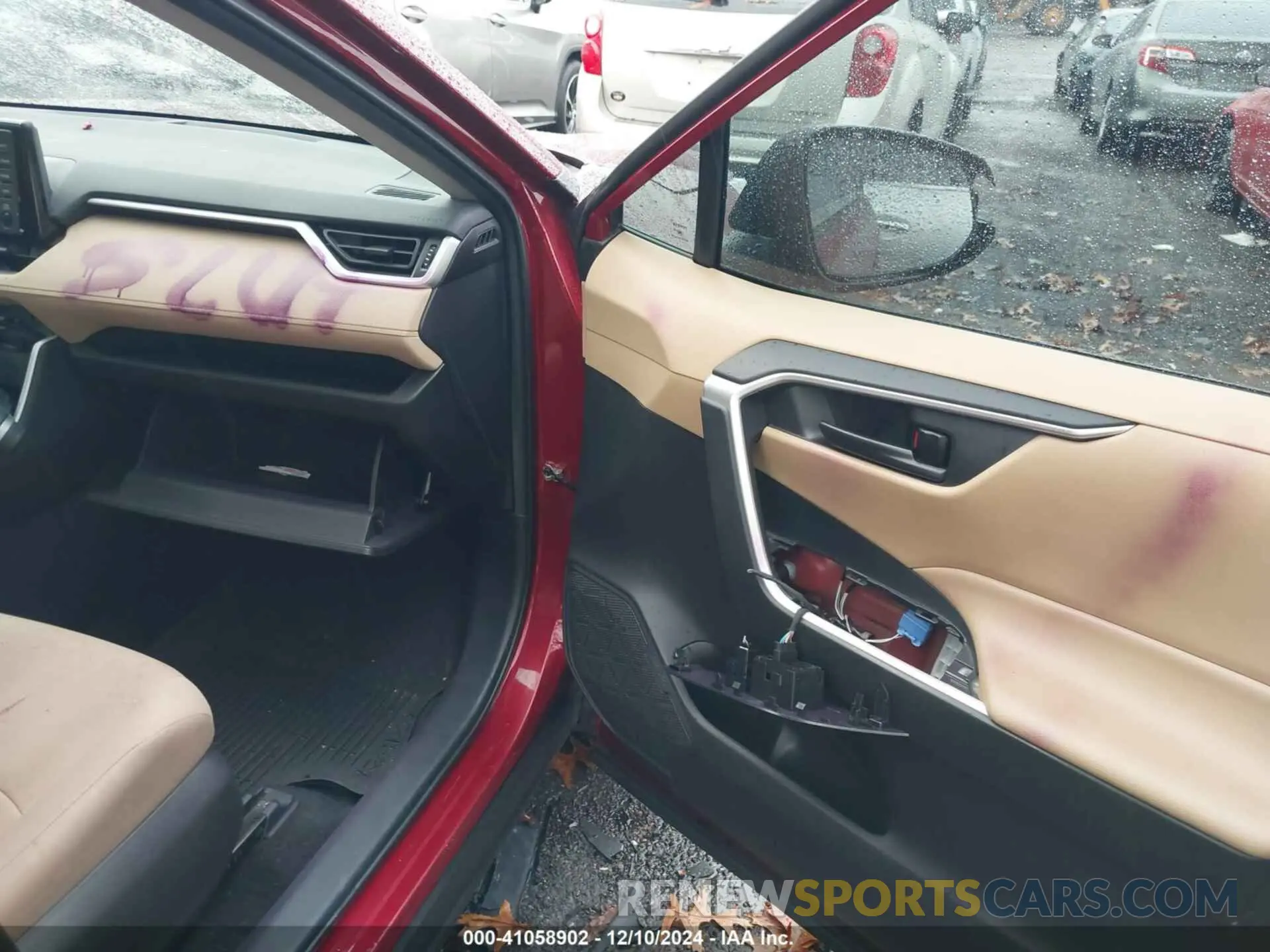 12 Фотография поврежденного автомобиля 2T3H1RFV4MW169544 TOYOTA RAV4 2021