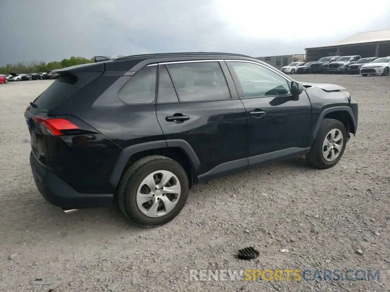 3 Photograph of a damaged car 2T3H1RFV5MC120886 TOYOTA RAV4 2021