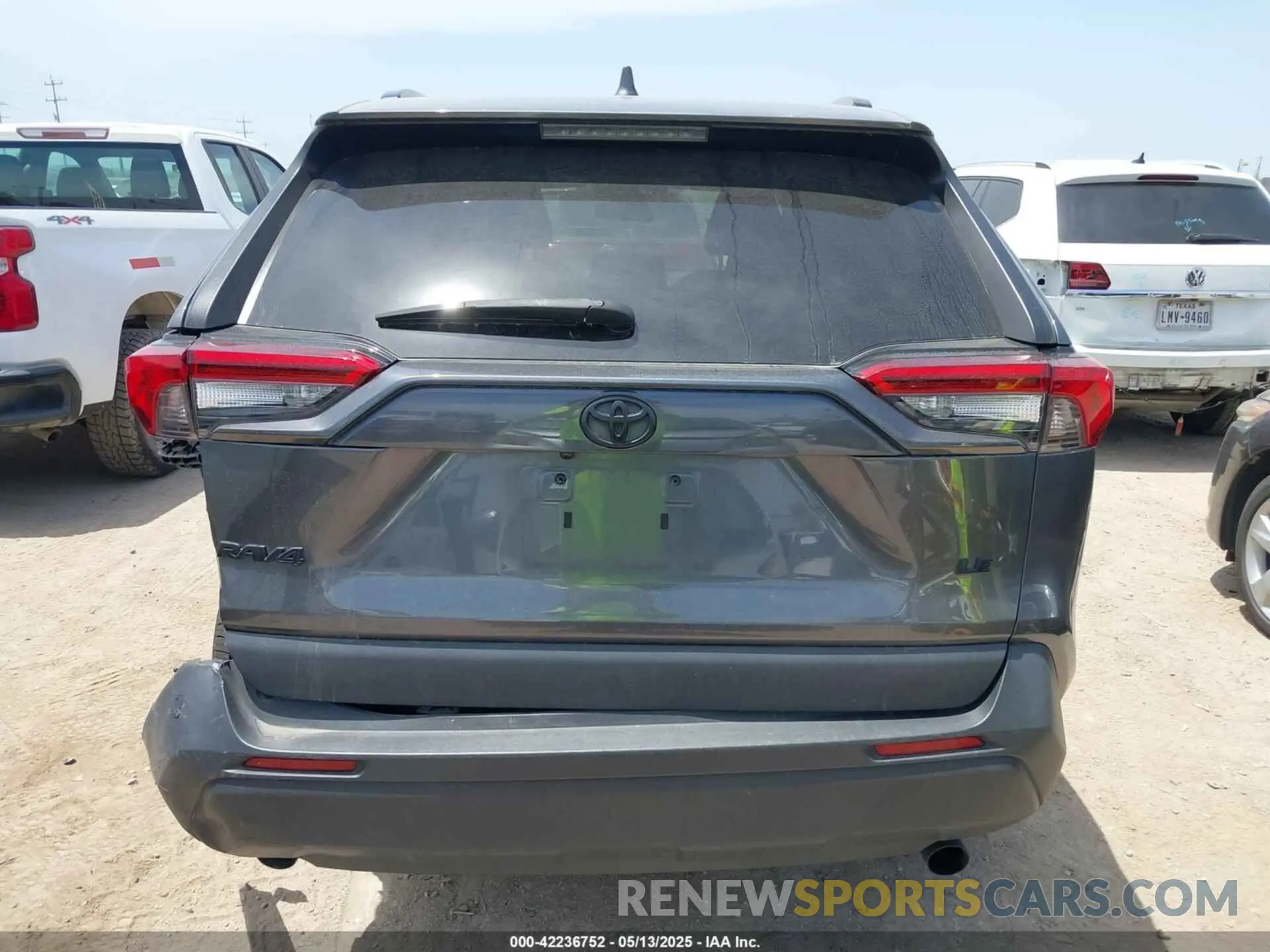 16 Фотография поврежденного автомобиля 2T3H1RFV5MC124355 TOYOTA RAV4 2021