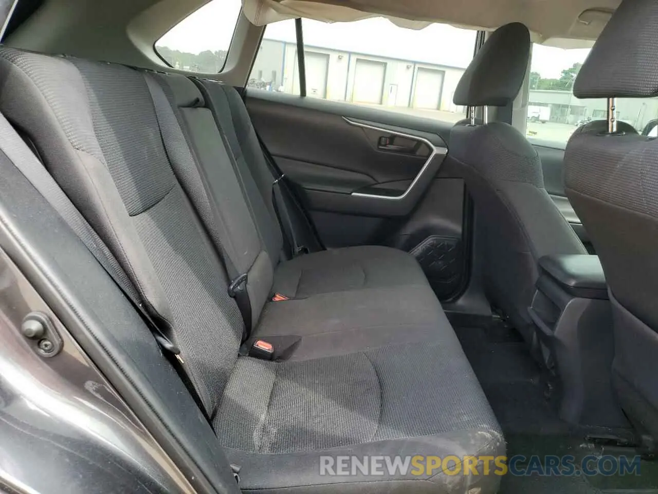 11 Photograph of a damaged car 2T3H1RFV6MC090183 TOYOTA RAV4 2021