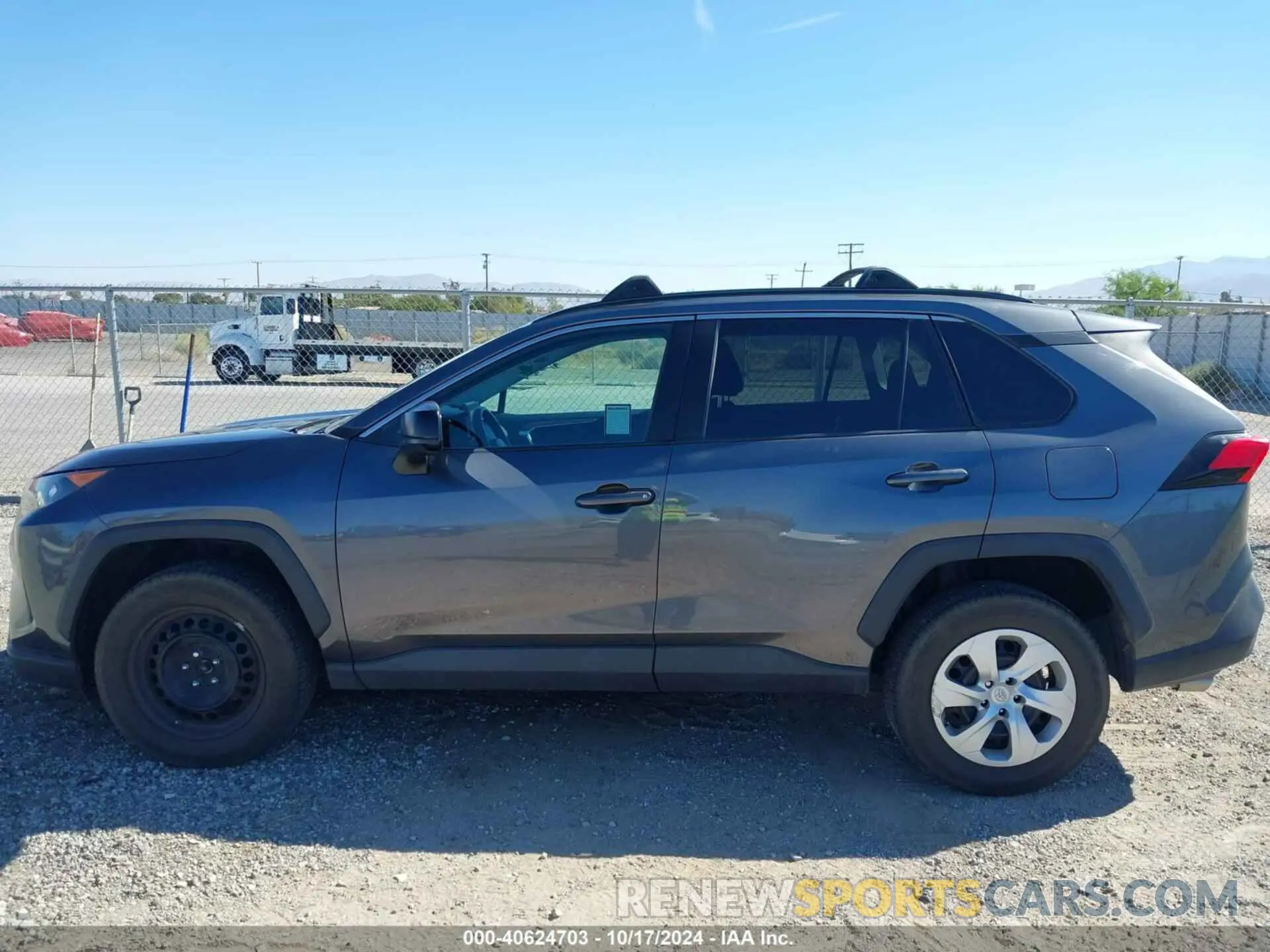 14 Photograph of a damaged car 2T3H1RFV6MC143819 TOYOTA RAV4 2021