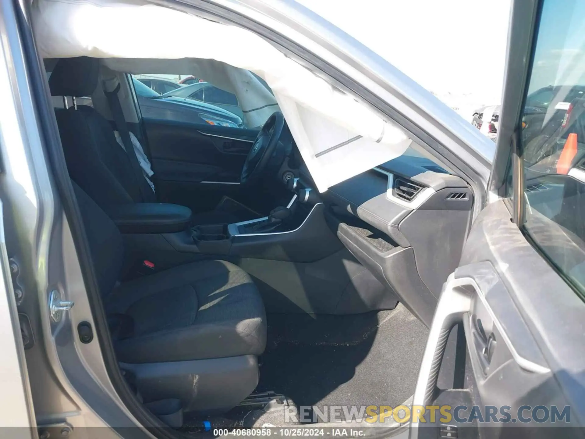 5 Фотография поврежденного автомобиля 2T3H1RFV7MC111283 TOYOTA RAV4 2021