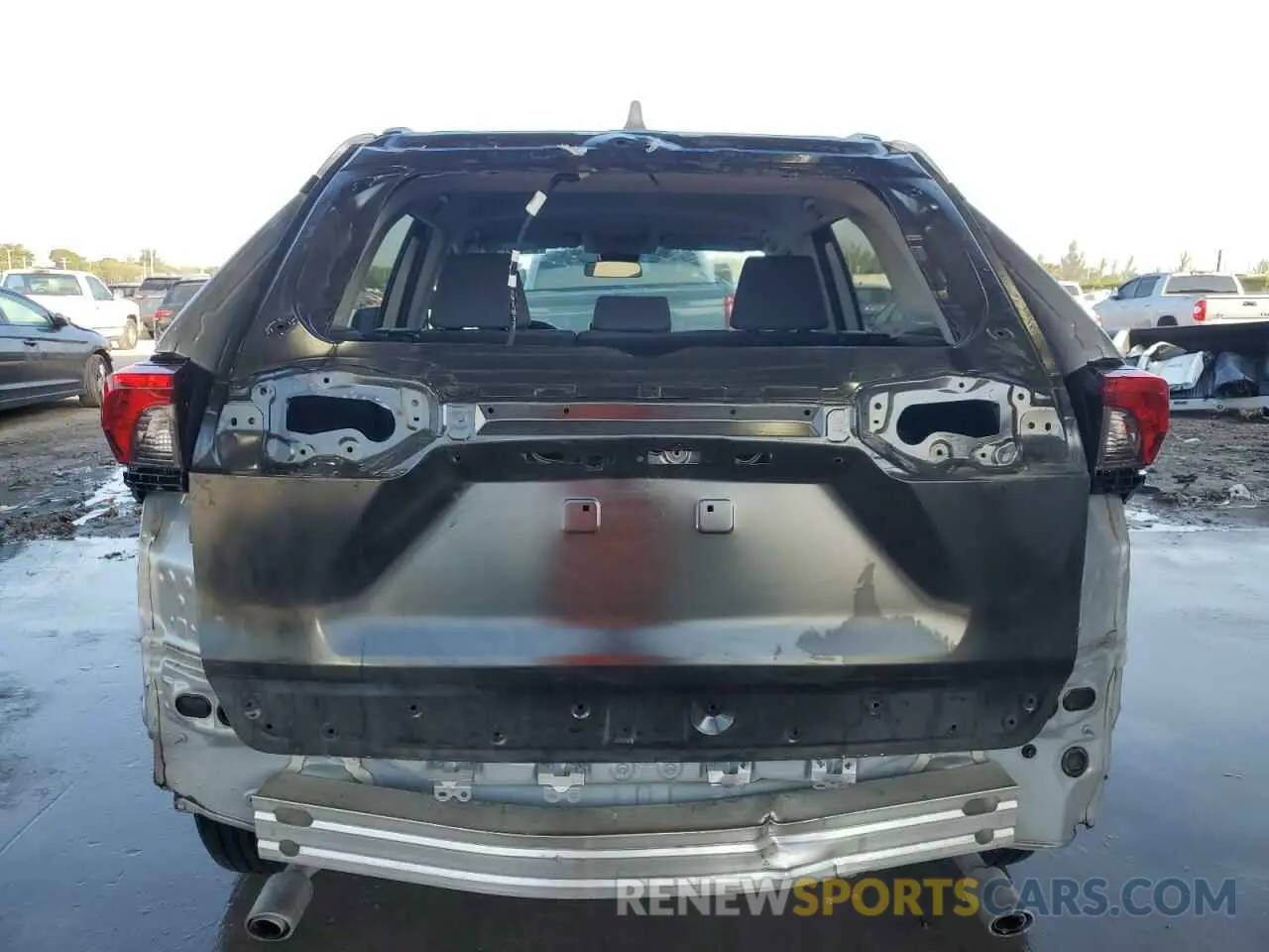 6 Фотография поврежденного автомобиля 2T3H1RFV7MC132232 TOYOTA RAV4 2021