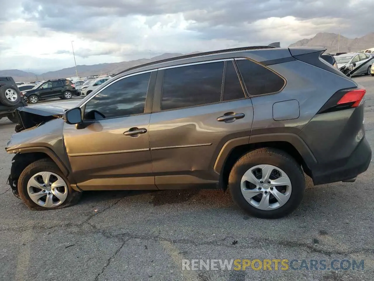 2 Фотография поврежденного автомобиля 2T3H1RFV7MC147104 TOYOTA RAV4 2021