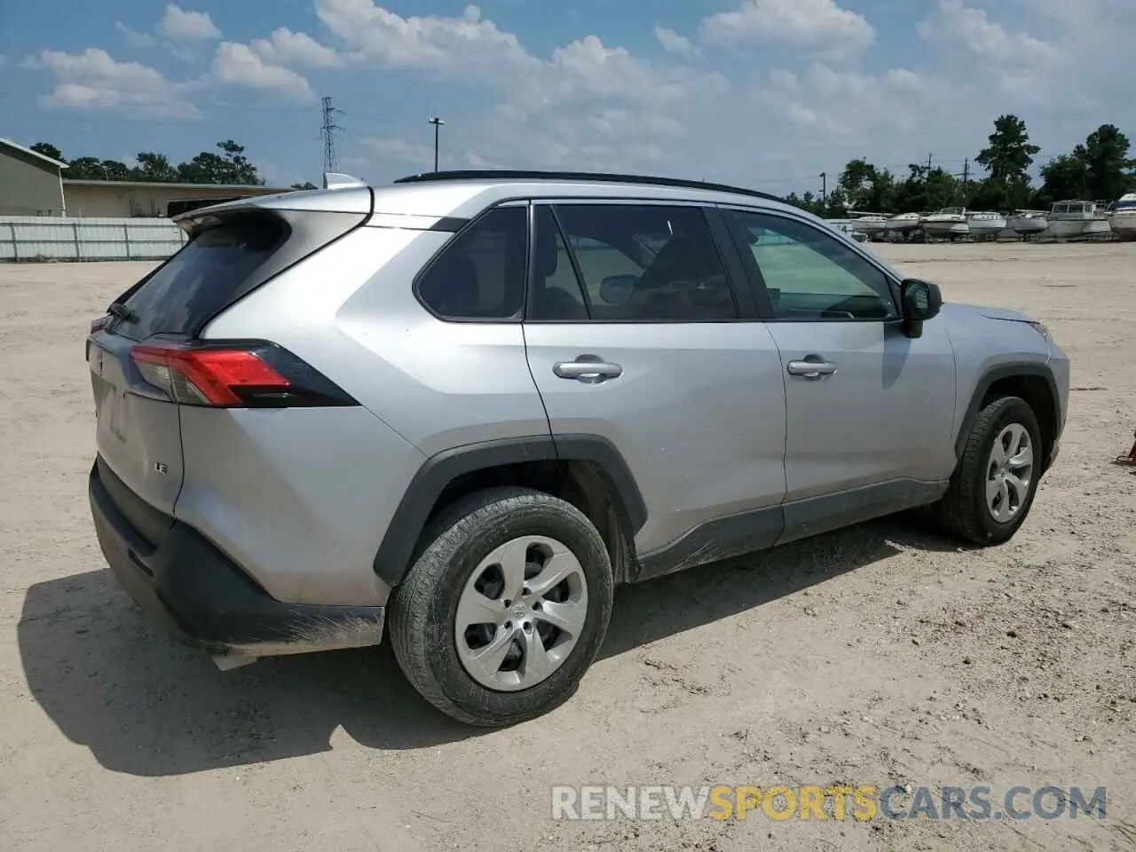 3 Фотография поврежденного автомобиля 2T3H1RFV8MC121272 TOYOTA RAV4 2021