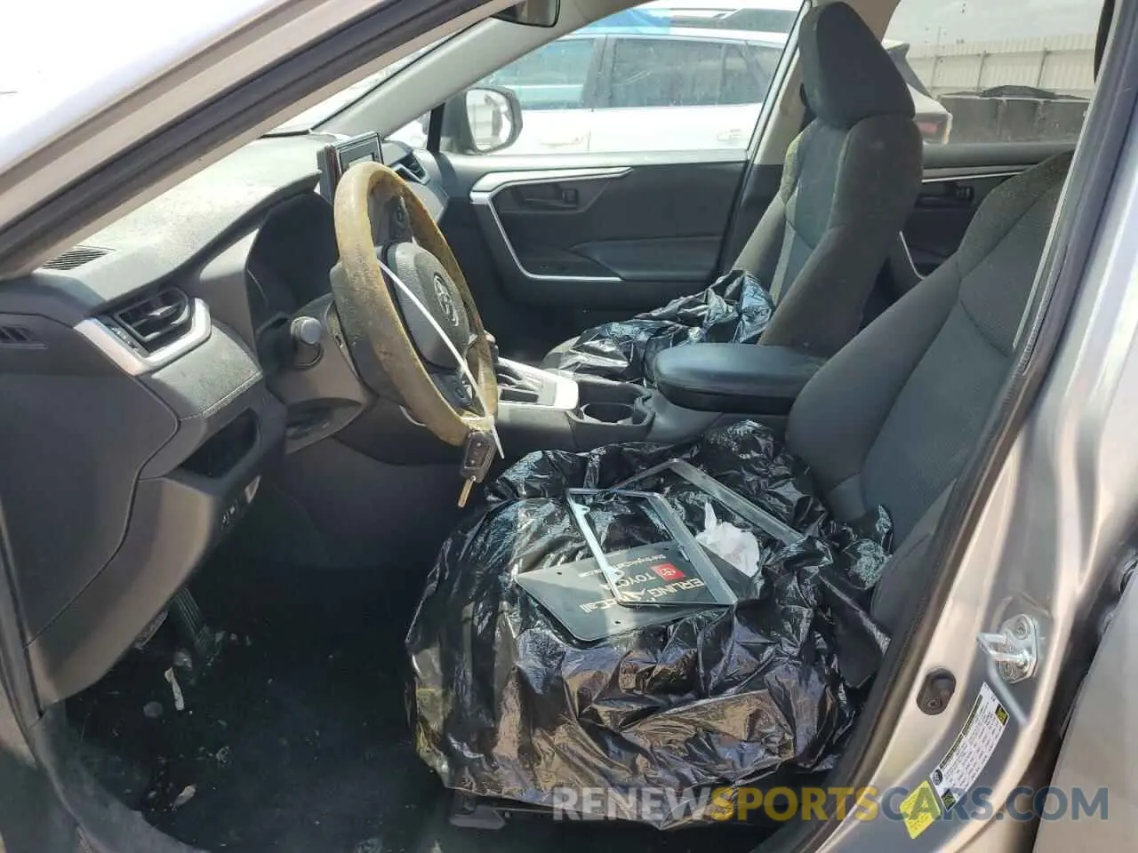 7 Фотография поврежденного автомобиля 2T3H1RFV8MC121272 TOYOTA RAV4 2021