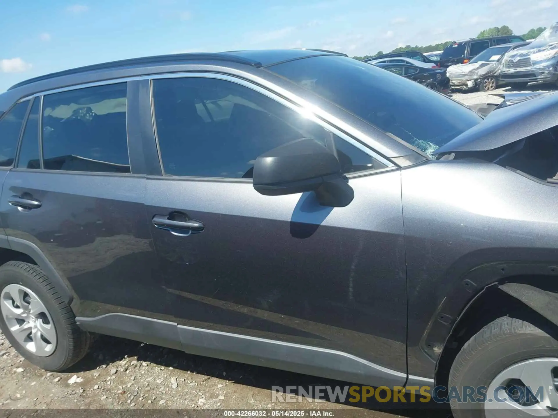 12 Photograph of a damaged car 2T3H1RFV8MC147368 TOYOTA RAV4 2021