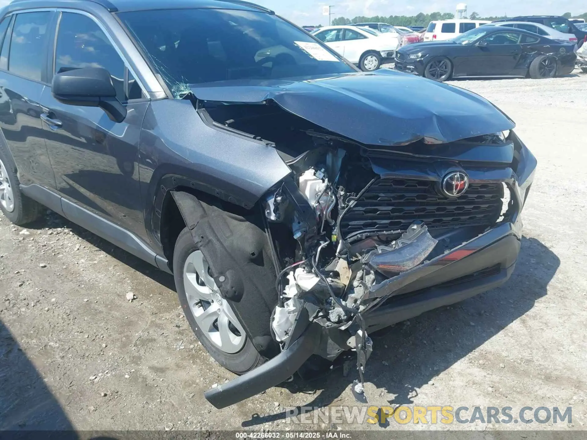 6 Photograph of a damaged car 2T3H1RFV8MC147368 TOYOTA RAV4 2021
