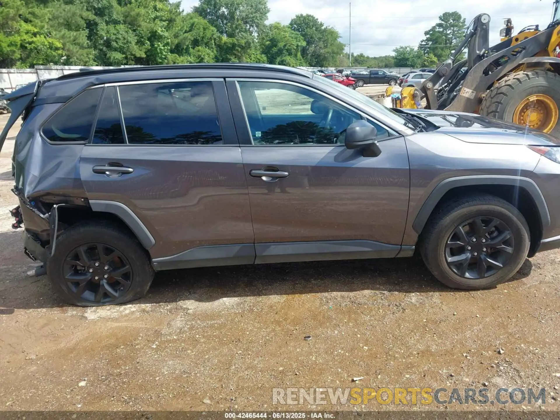 13 Photograph of a damaged car 2T3H1RFV8MC168446 TOYOTA RAV4 2021