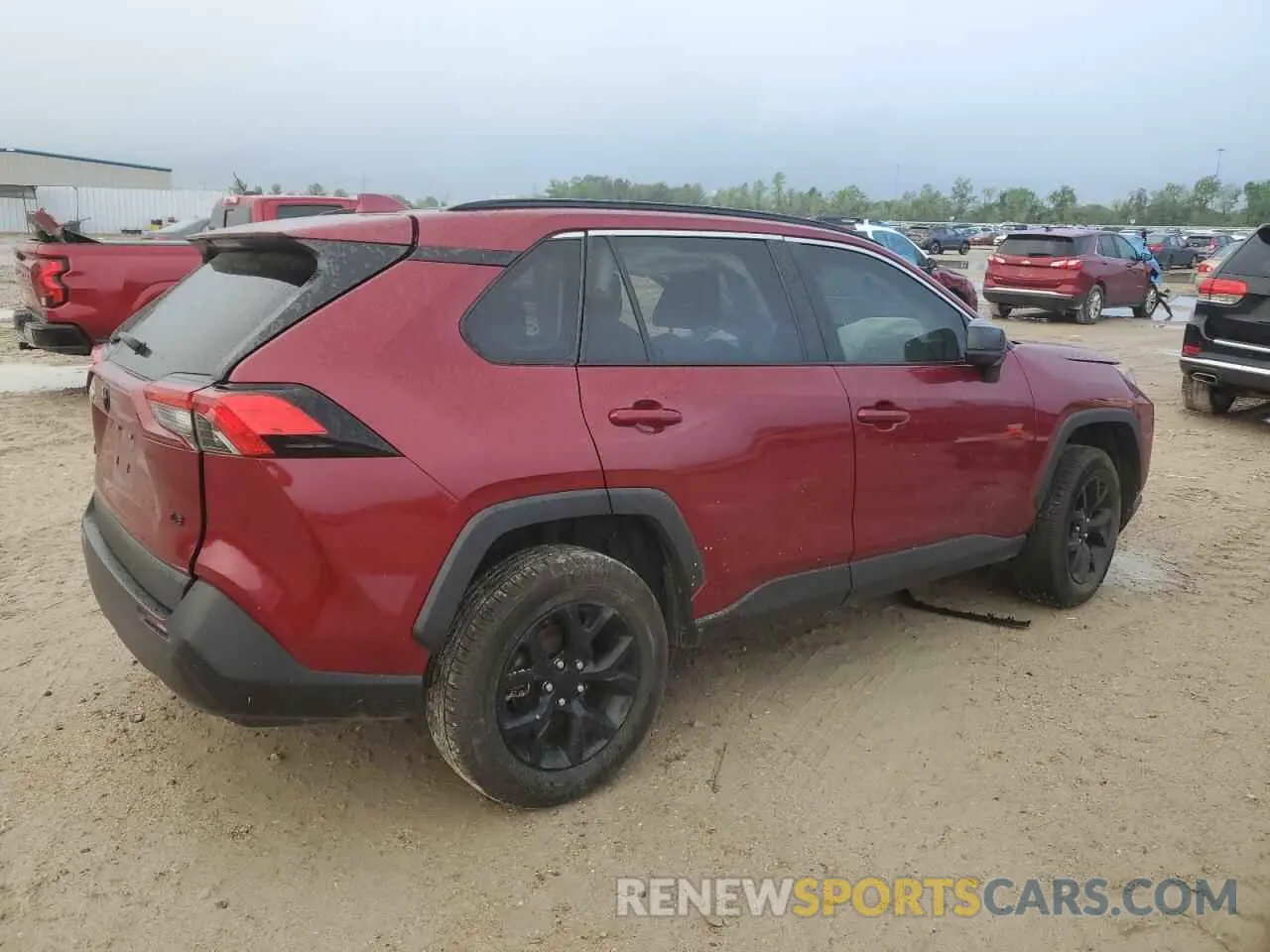 3 Photograph of a damaged car 2T3H1RFV8MW136157 TOYOTA RAV4 2021