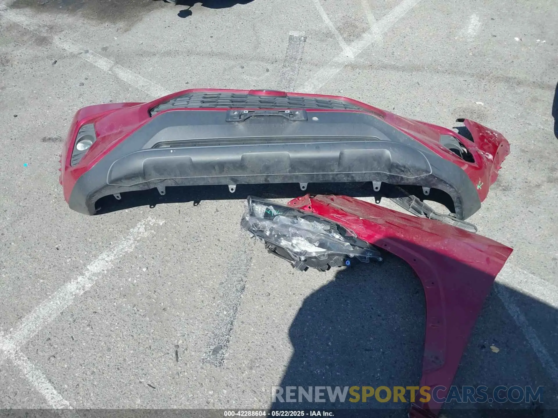 12 Photograph of a damaged car 2T3H1RFV8MW179820 TOYOTA RAV4 2021