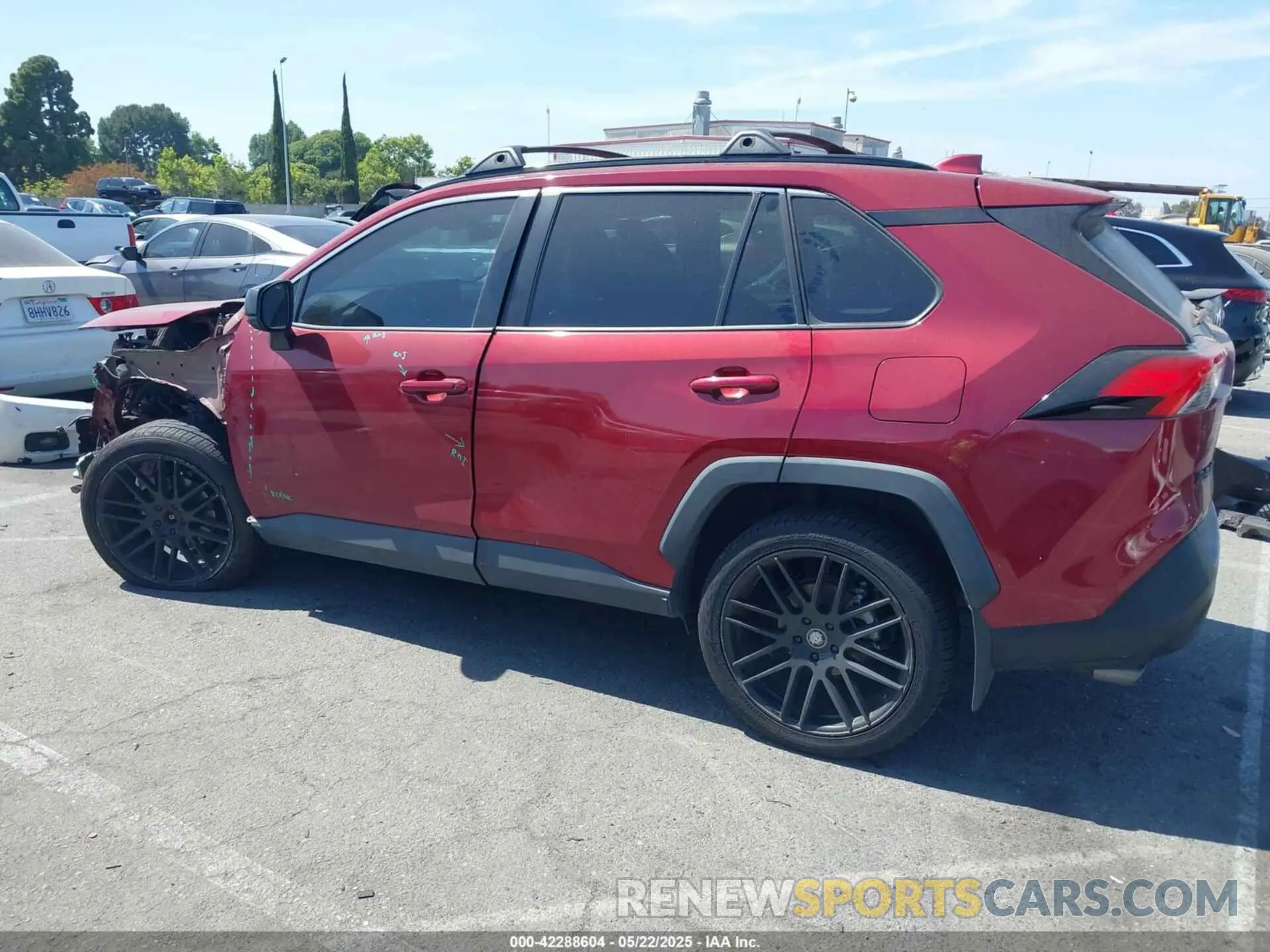 15 Photograph of a damaged car 2T3H1RFV8MW179820 TOYOTA RAV4 2021