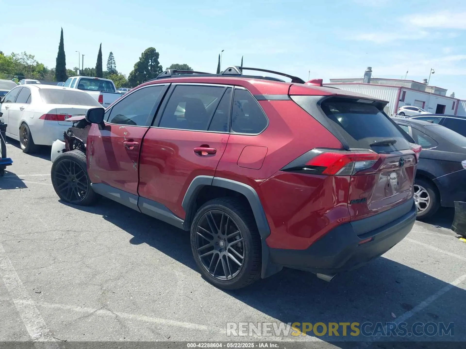 3 Photograph of a damaged car 2T3H1RFV8MW179820 TOYOTA RAV4 2021