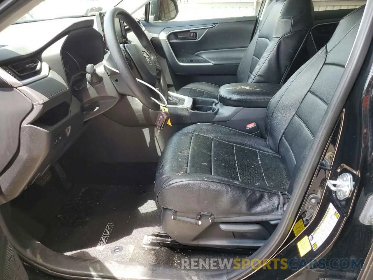 7 Photograph of a damaged car 2T3H1RFV9MC141529 TOYOTA RAV4 2021