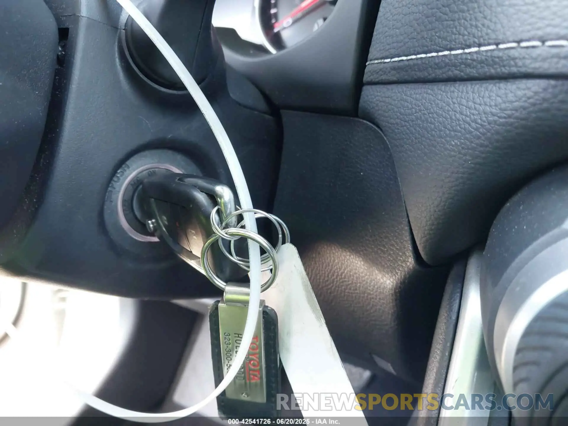 11 Photograph of a damaged car 2T3H1RFV9MC144513 TOYOTA RAV4 2021