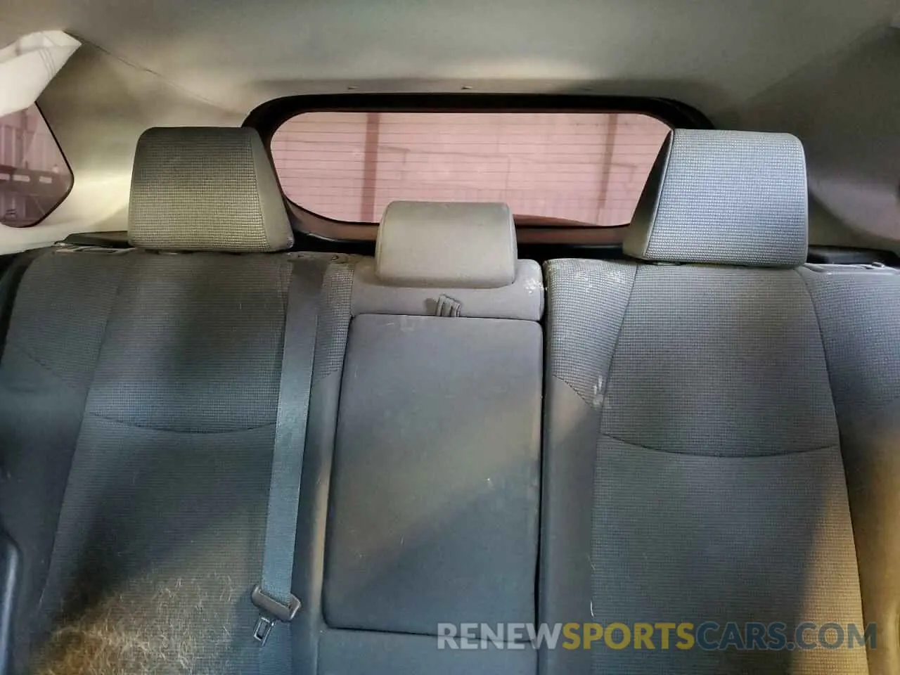 10 Photograph of a damaged car 2T3H1RFVXMC100049 TOYOTA RAV4 2021