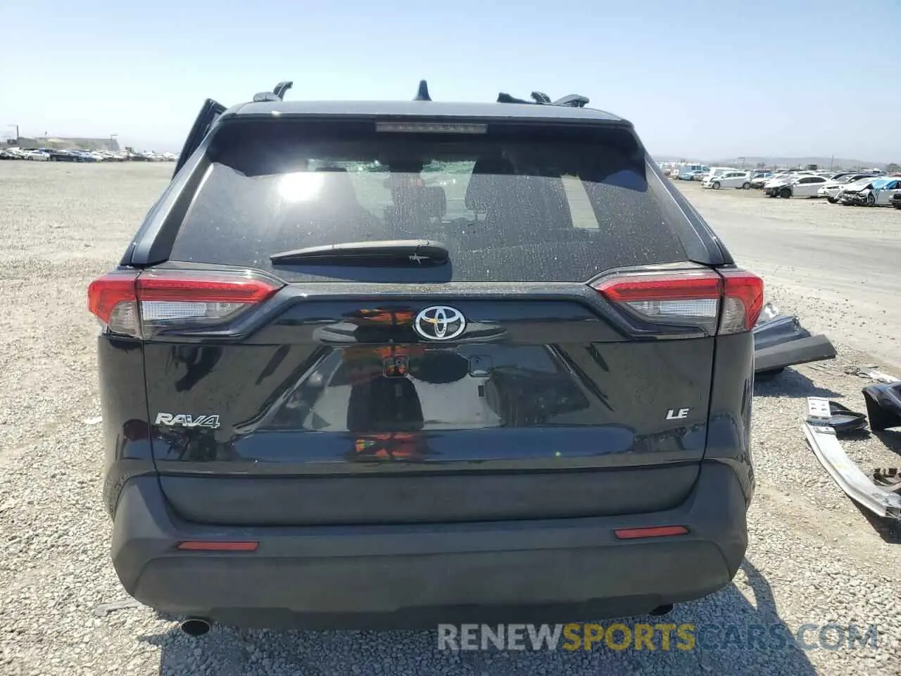 6 Photograph of a damaged car 2T3H1RFVXMC117109 TOYOTA RAV4 2021