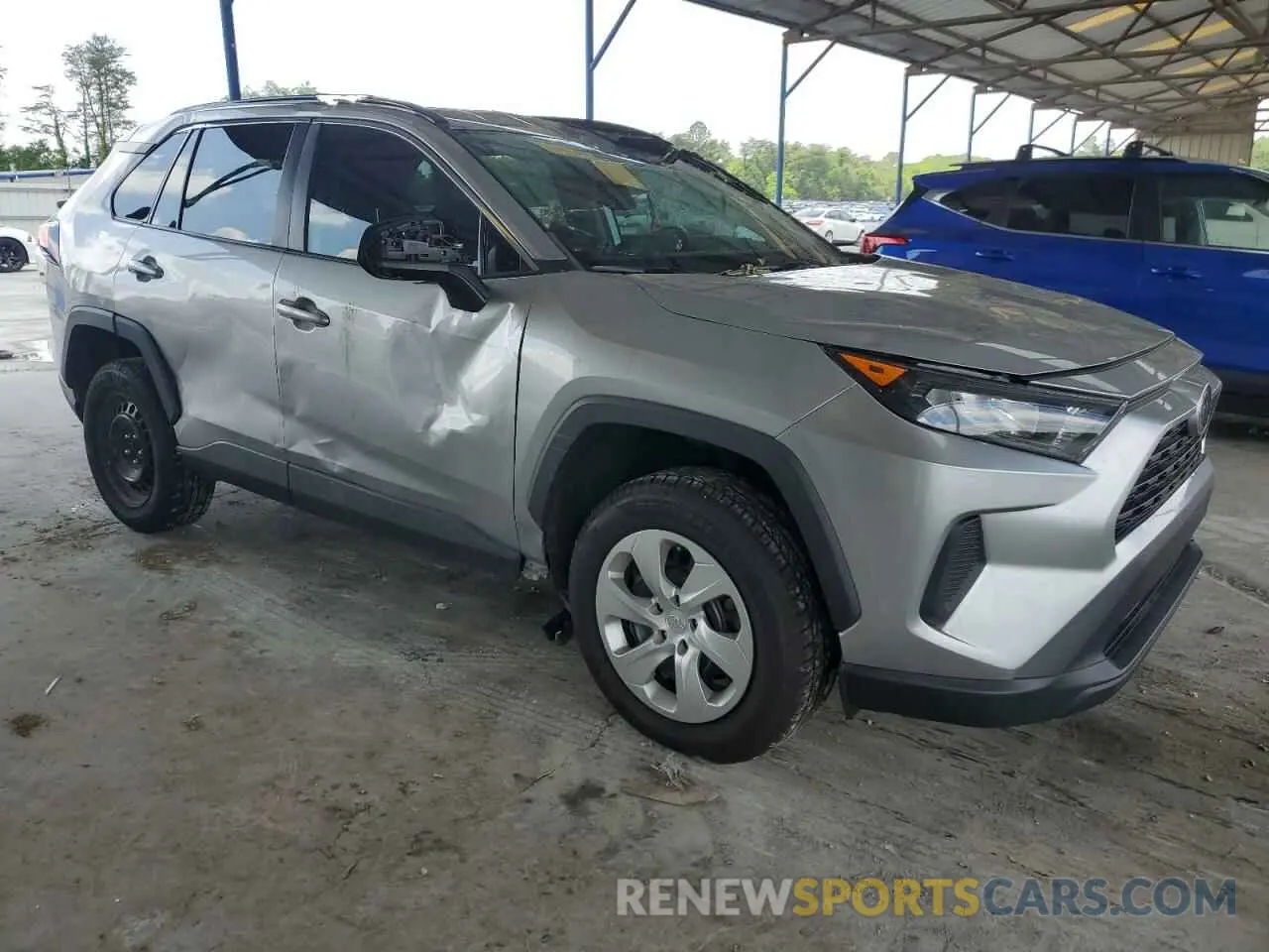 4 Photograph of a damaged car 2T3H1RFVXMC118387 TOYOTA RAV4 2021