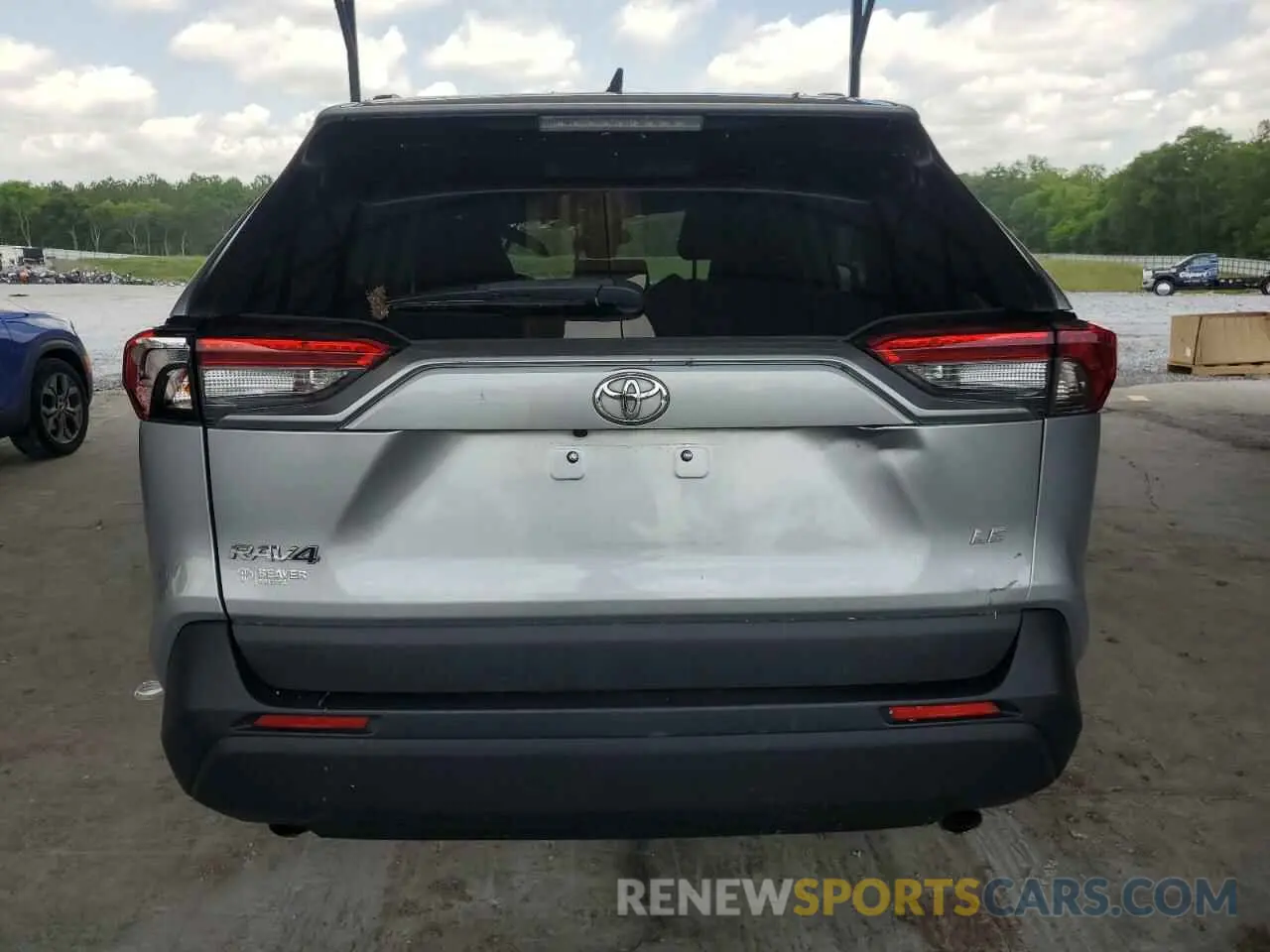 6 Photograph of a damaged car 2T3H1RFVXMC118387 TOYOTA RAV4 2021