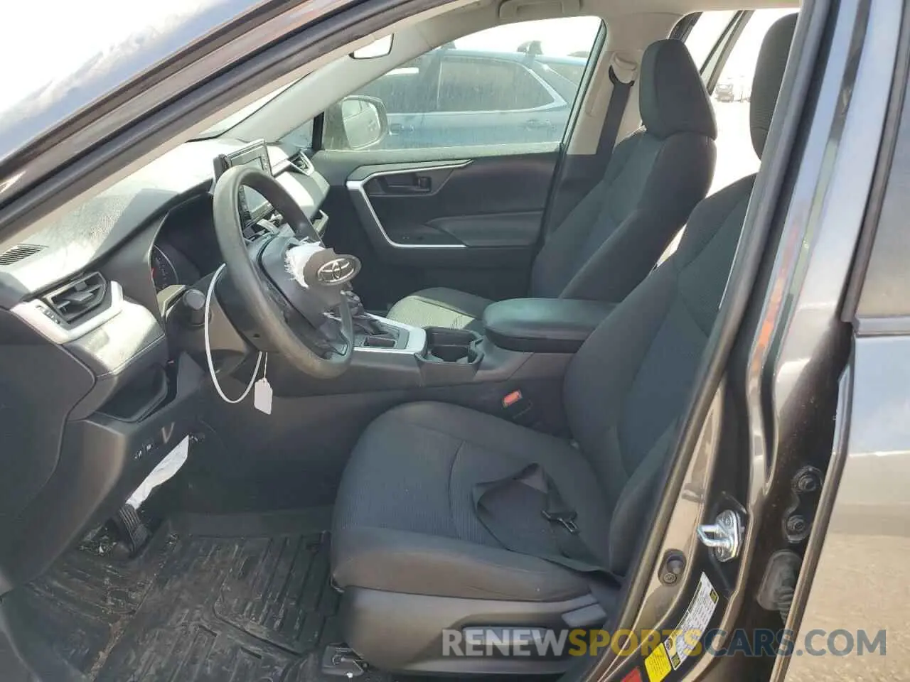 7 Photograph of a damaged car 2T3H1RFVXMC127736 TOYOTA RAV4 2021