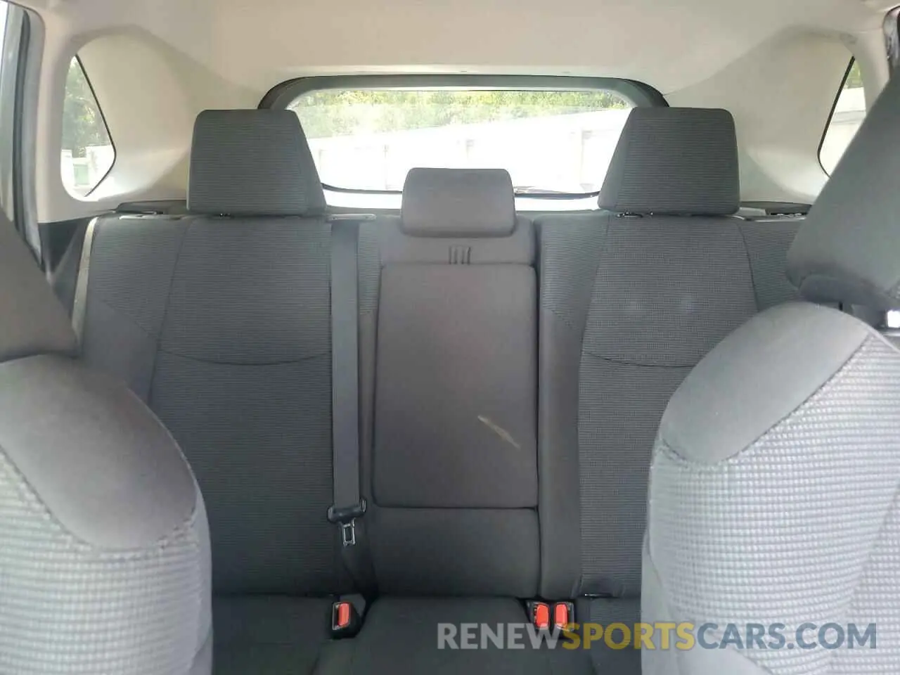 10 Photograph of a damaged car 2T3H1RFVXMC151731 TOYOTA RAV4 2021