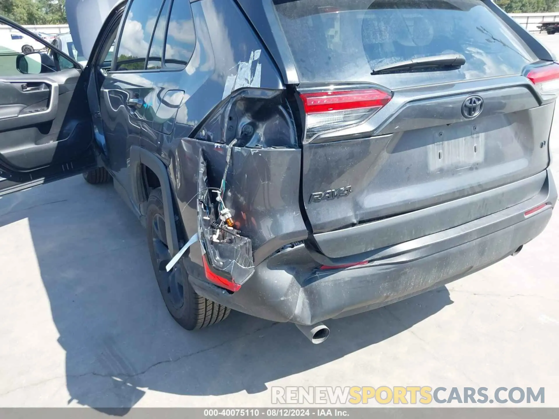 6 Photograph of a damaged car 2T3H1RFVXMC158534 TOYOTA RAV4 2021