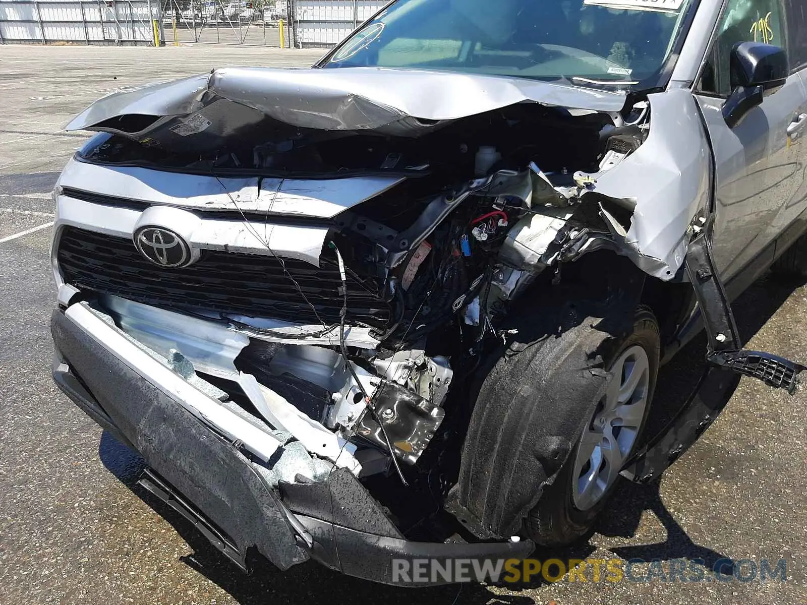 9 Photograph of a damaged car 2T3H1RFVXMW135673 TOYOTA RAV4 2021