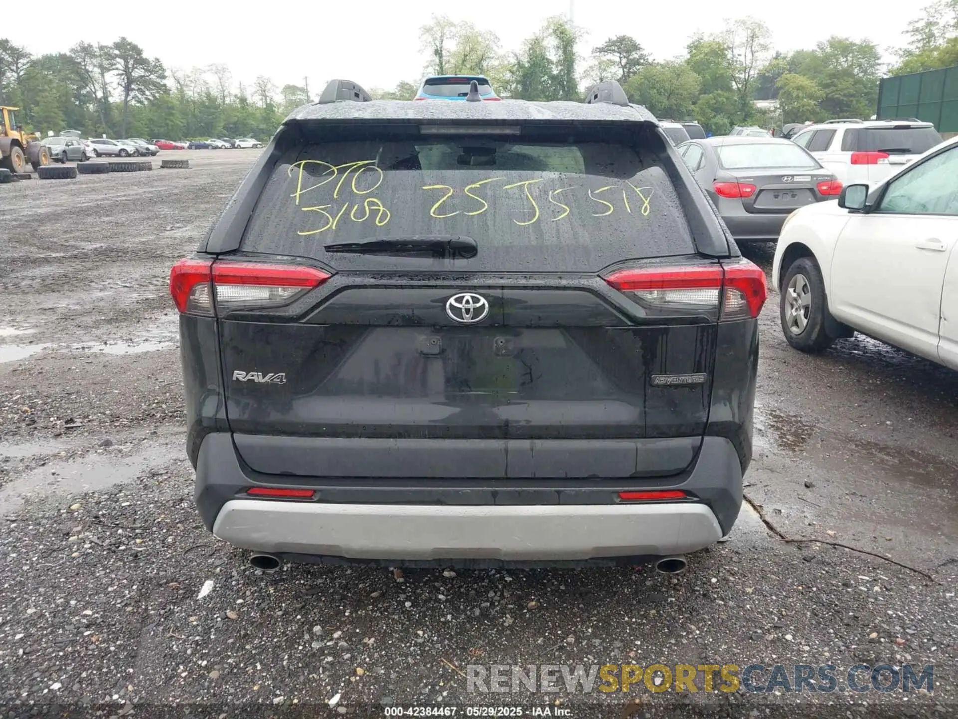 16 Photograph of a damaged car 2T3J1RFV4MW151451 TOYOTA RAV4 2021