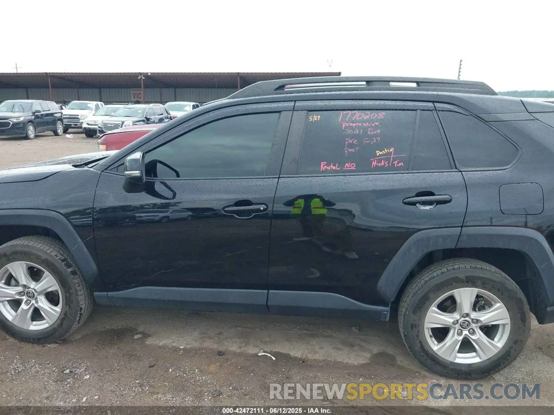15 Photograph of a damaged car 2T3J1RFV4MW206562 TOYOTA RAV4 2021