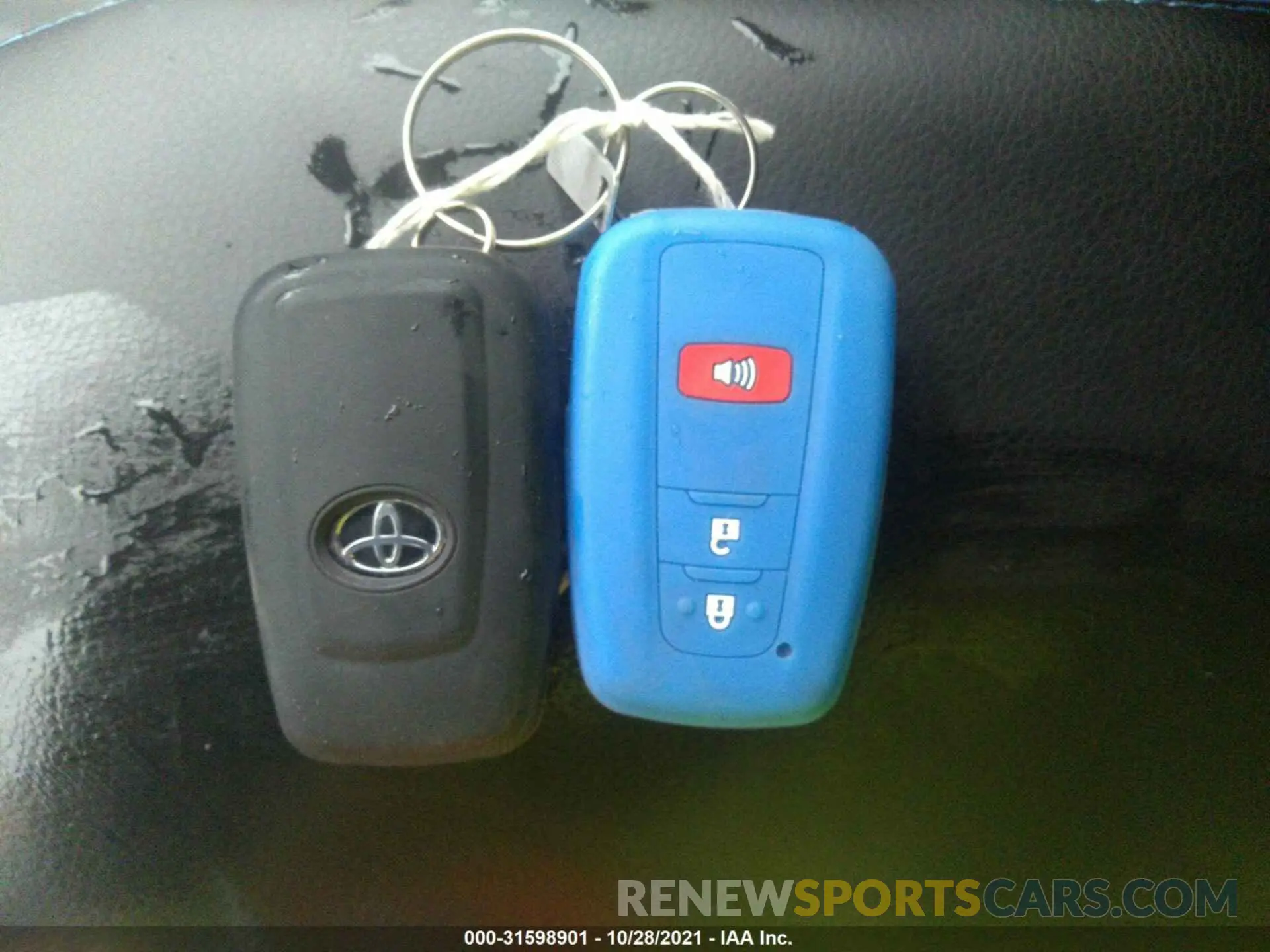 11 Photograph of a damaged car 2T3J1RFV5MW152852 TOYOTA RAV4 2021